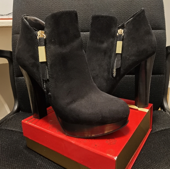 Aldo suede high heel booties - Picture 1 of 5